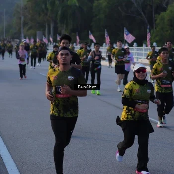 Runner Photo 7111709