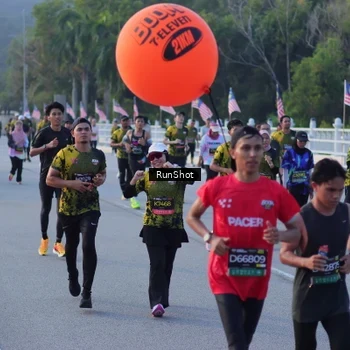 Runner Photo 7111711