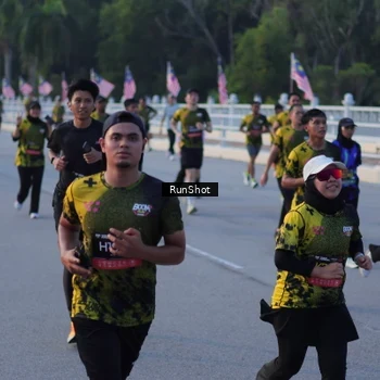Runner Photo 7111716