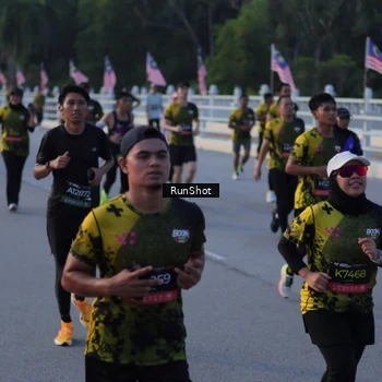 Runner Photo 7111718