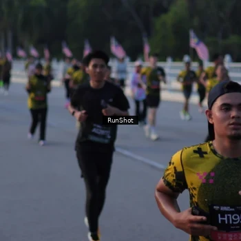 Runner Photo 7111722