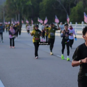Runner Photo 7111723