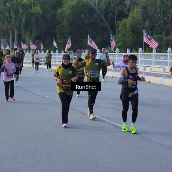 Runner Photo 7111735