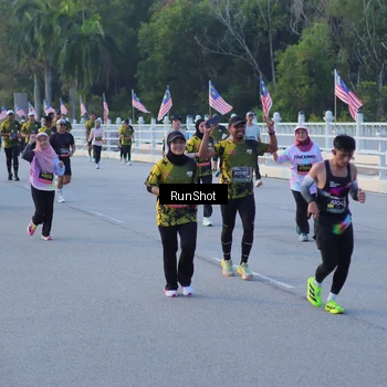 Runner Photo 7111744