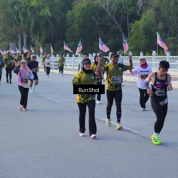 Runner Photo 7111745