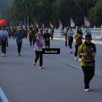 Runner Photo 7111750