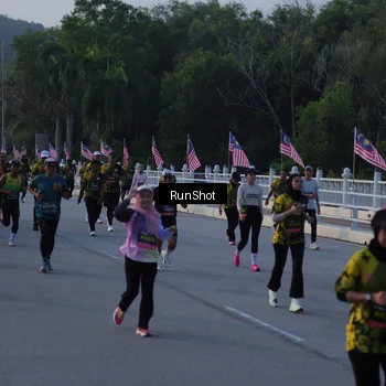 Runner Photo 7111751