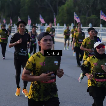 Runner Photo 7111753