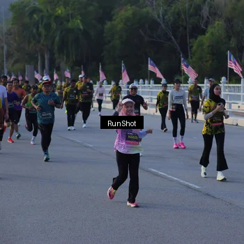 Runner Photo 7111757
