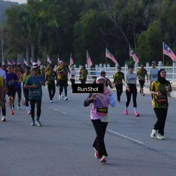 Runner Photo 7111758