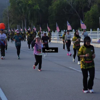 Runner Photo 7111764