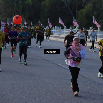 Runner Photo 7111773