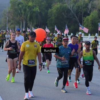 Runner Photo 7111799