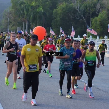 Runner Photo 7111810