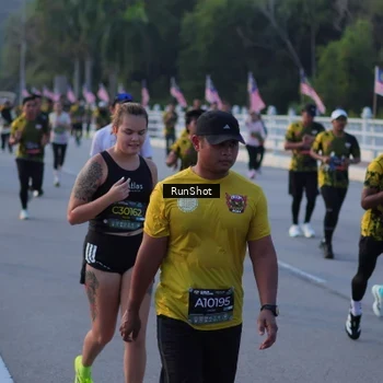 Runner Photo 7111815