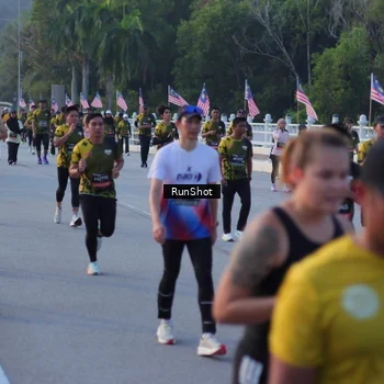 Runner Photo 7111828