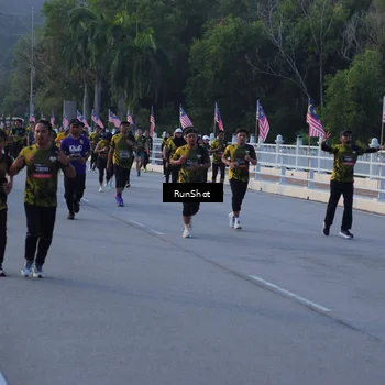 Runner Photo 7111851