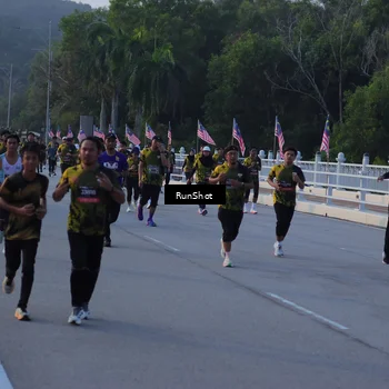 Runner Photo 7111854