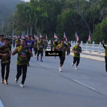 Runner Photo 7111859