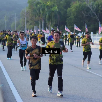 Runner Photo 7111870