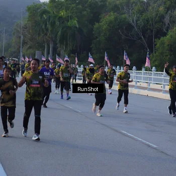 Runner Photo 7111872