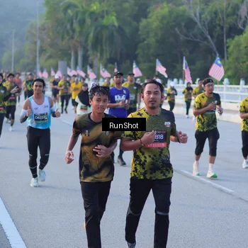Runner Photo 7111877