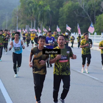 Runner Photo 7111878