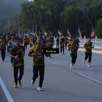 Runner Photo 7111885
