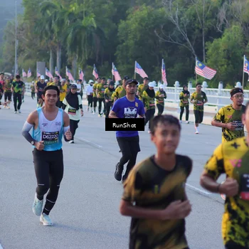 Runner Photo 7111893