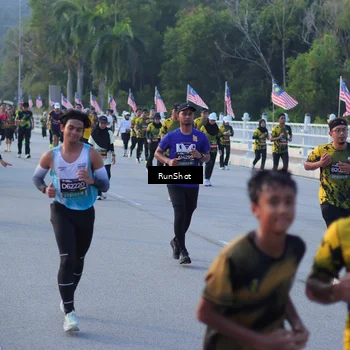 Runner Photo 7111894
