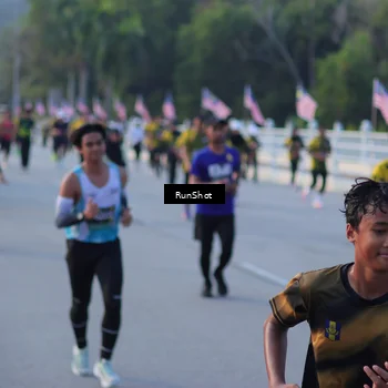 Runner Photo 7111896