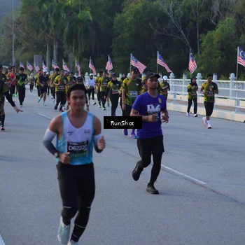Runner Photo 7111897