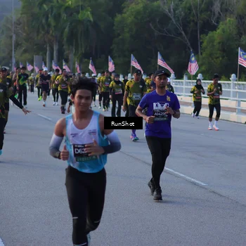 Runner Photo 7111900