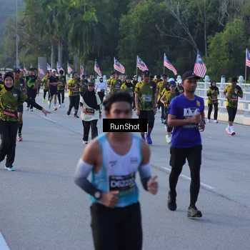 Runner Photo 7111906