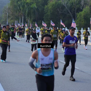Runner Photo 7111909