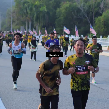 Runner Photo 7111910