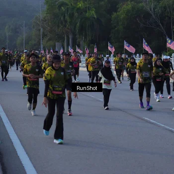 Runner Photo 7111915