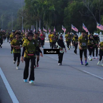Runner Photo 7111919