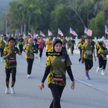 Runner Photo 7111935