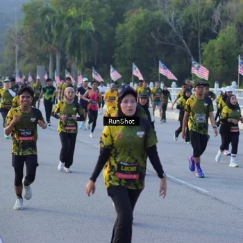 Runner Photo 7111936