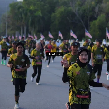Runner Photo 7111940