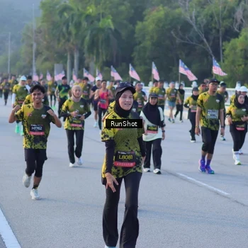 Runner Photo 7111942