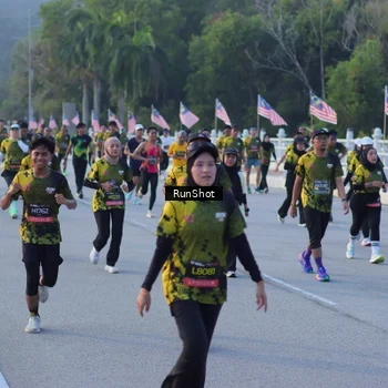 Runner Photo 7111943