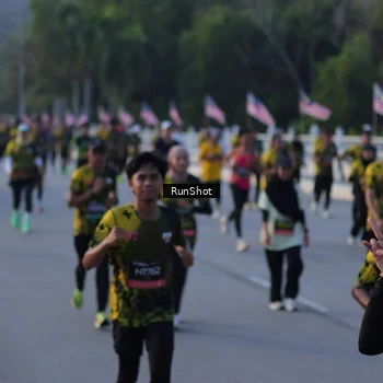 Runner Photo 7111951