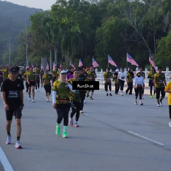 Runner Photo 7111992