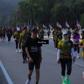 Runner Photo 7112033