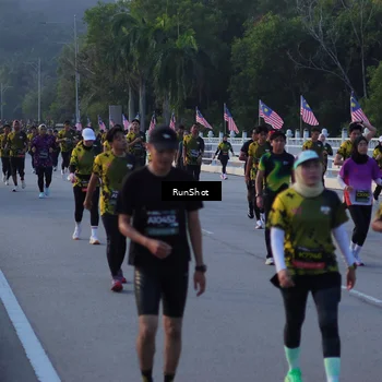 Runner Photo 7112034