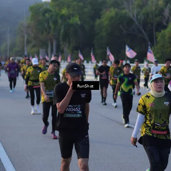 Runner Photo 7112037