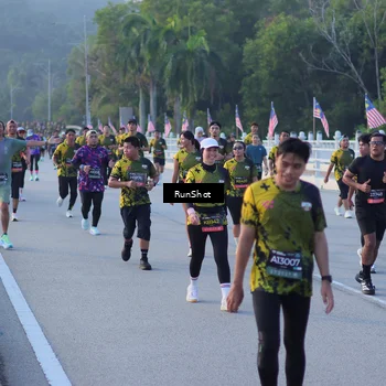 Runner Photo 7112074
