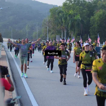 Runner Photo 7112075